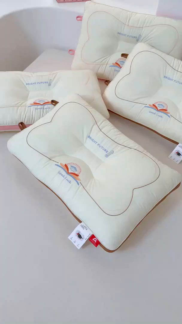 91家纺网 家纺一手货源 找家纺 鼎晟纺 2025新款全棉三防护颈状元枕学生成人枕头枕芯 三防护颈状元枕-樱花粉