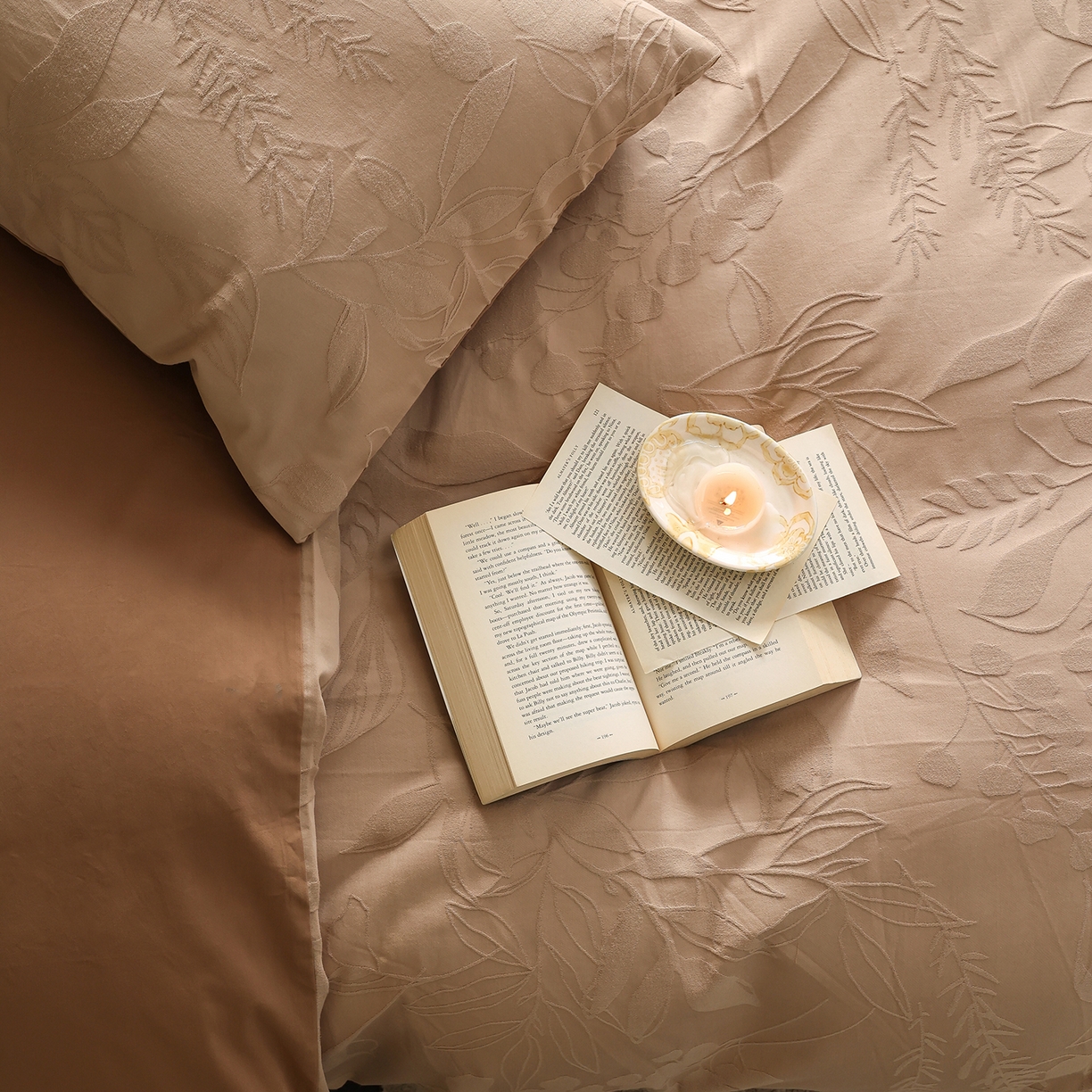 91家纺网 家纺一手货源 找家纺 （总）玉宇阁家居 2025秋款100S大提花磨毛四件套-一梦幽兰系列