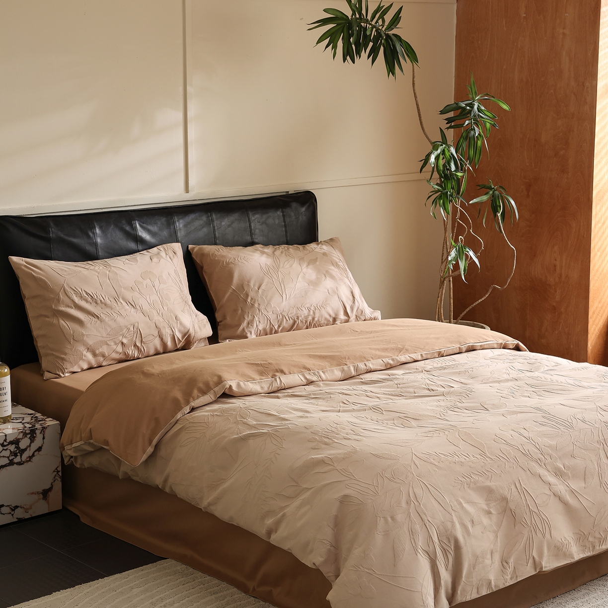 91家纺网 家纺一手货源 找家纺 玉宇阁家居 2025秋款100S大提花磨毛四件套-一梦幽兰系列 一梦幽兰-浅绯琥珀