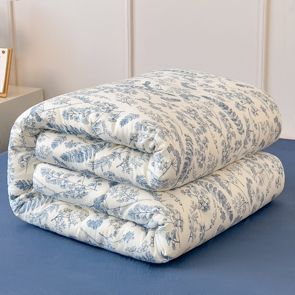 91家纺网 家纺一手货源 找家纺 宝士康家纺 2025新品10A抗菌双层纱冬被被子被芯 青花瓷