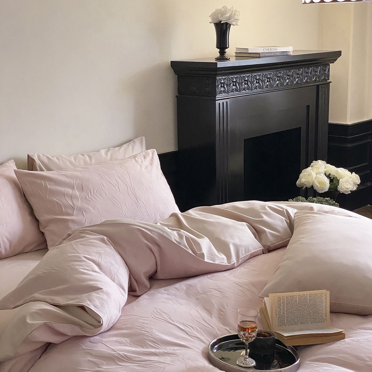 91家纺网 家纺一手货源 找家纺 玉宇阁家居 2025秋款100S大提花磨毛四件套-一梦幽兰系列 一梦幽兰-落樱粉