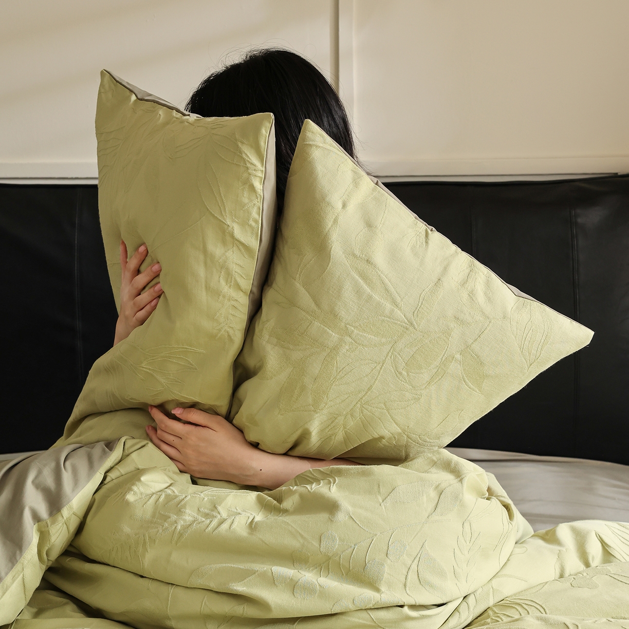 91家纺网 家纺一手货源 找家纺 玉宇阁家居 2025秋款100S大提花磨毛四件套-一梦幽兰系列 一梦幽兰-青梅煮酒绿