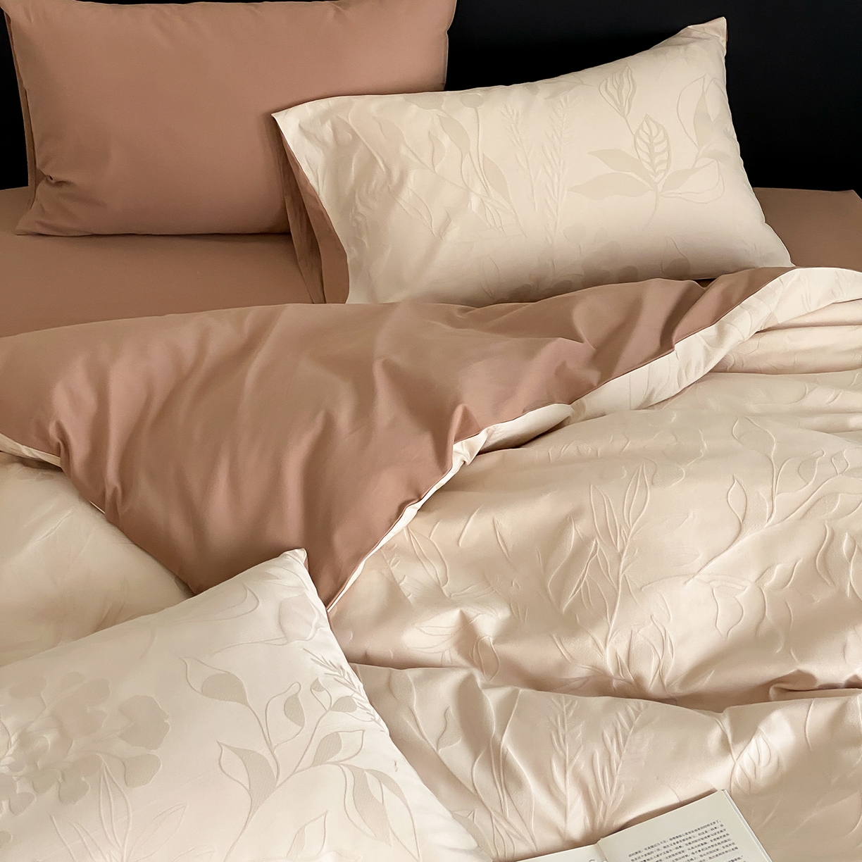 91家纺网 家纺一手货源 找家纺 玉宇阁家居 2025秋款100S大提花磨毛四件套-一梦幽兰系列 一梦幽兰-秋日特调