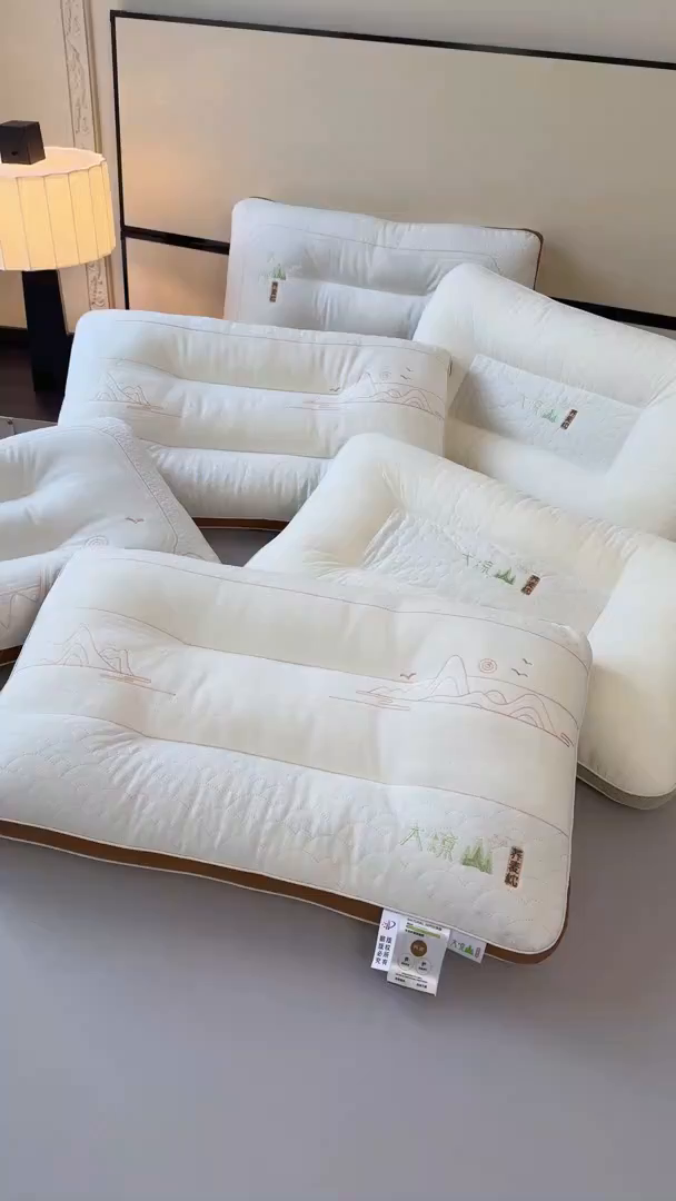 91家纺网 家纺一手货源 找家纺 鼎晟纺 2025新款大凉山荞麦护颈枕学生成人枕头枕芯 大凉山款式二