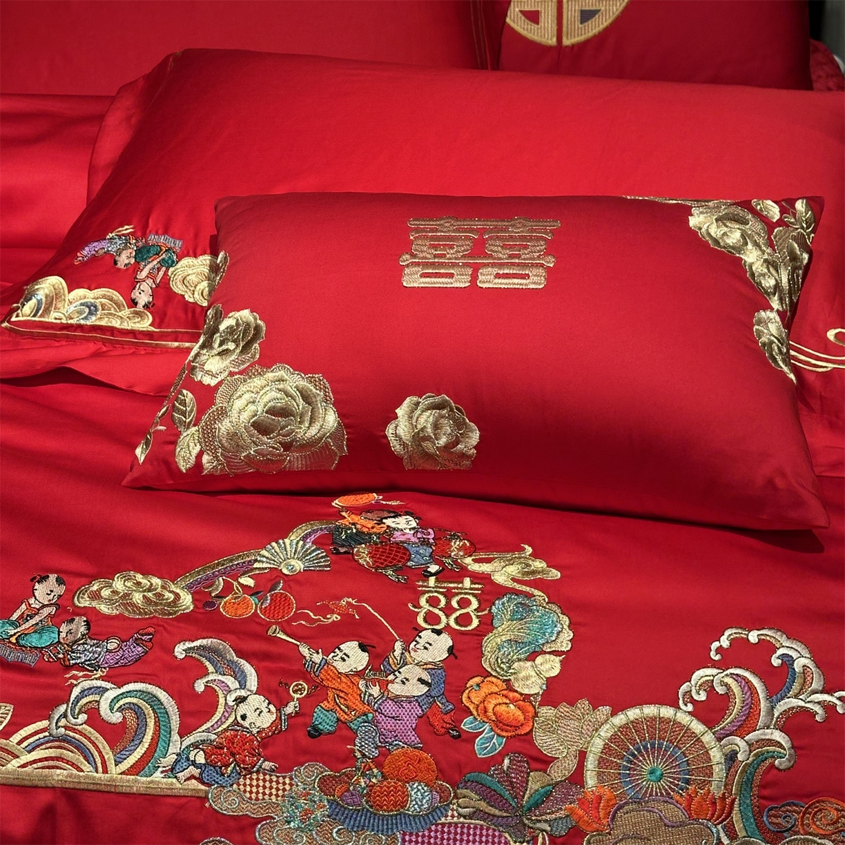 91家纺网 家纺一手货源 找家纺 美娘阁 2025新款长绒棉全棉贡缎提花款新中式古典韵味精美刺绣婚庆四件套-系列二 百子款-百子多福