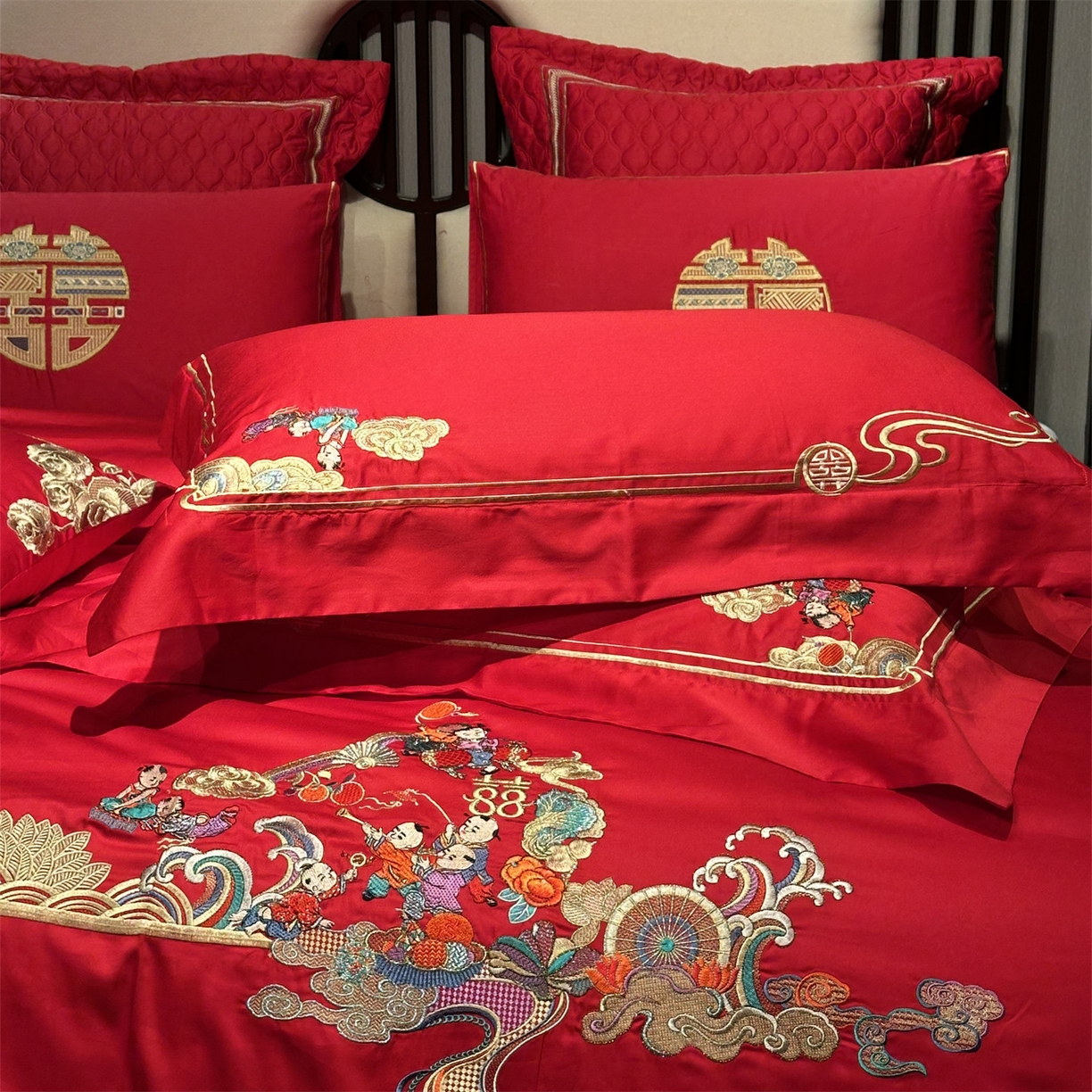 91家纺网 家纺一手货源 找家纺 美娘阁 2025新款长绒棉全棉贡缎提花款新中式古典韵味精美刺绣婚庆四件套-系列二 百子款-百子多福