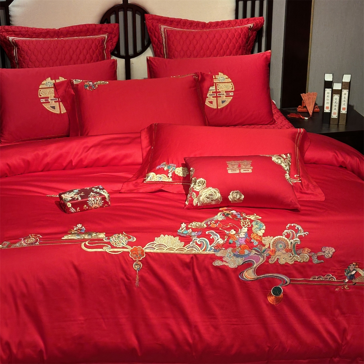 91家纺网 家纺一手货源 找家纺 美娘阁 2025新款长绒棉全棉贡缎提花款新中式古典韵味精美刺绣婚庆四件套-系列二 百子款-百子多福