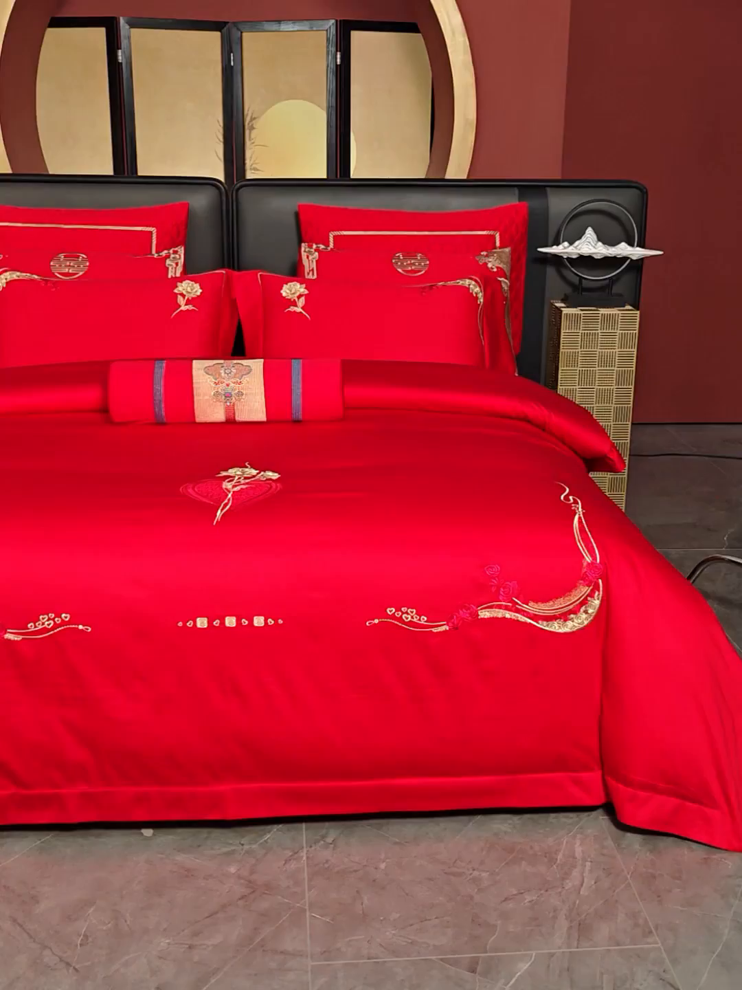 91家纺网 家纺一手货源 找家纺 美娘阁 2025新款长绒棉全棉贡缎提花款新中式古典韵味精美刺绣婚庆四件套-系列二 花卉款-爱的诺言