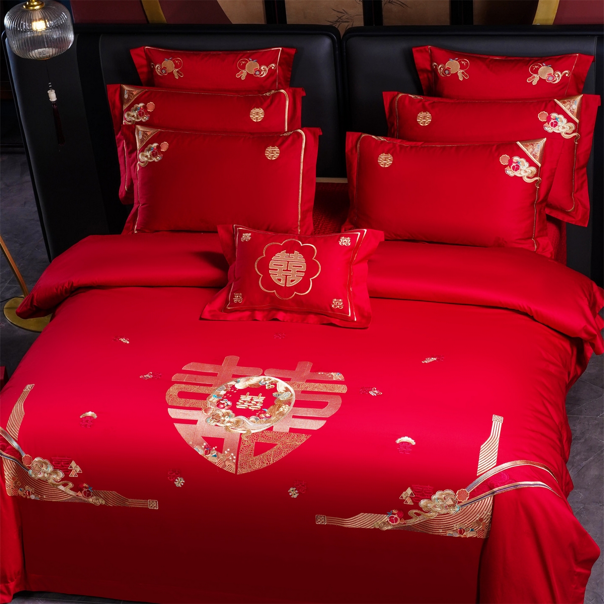 91家纺网 家纺一手货源 找家纺 美娘阁 2025新款长绒棉全棉贡缎提花款新中式古典韵味精美刺绣婚庆四件套-系列二 花卉款-甜蜜爱恋