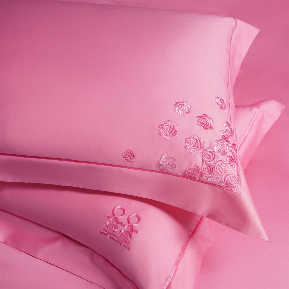 91家纺网 家纺一手货源 找家纺 美娘阁 2025新款长绒棉全棉贡缎提花款新中式古典韵味精美刺绣婚庆四件套-系列二 花卉款-相约-粉