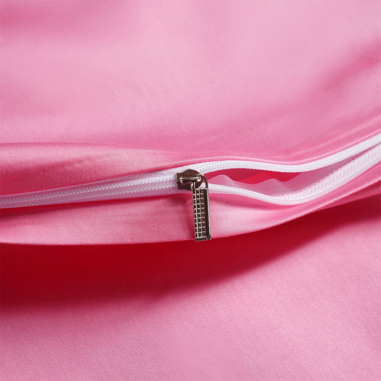 91家纺网 家纺一手货源 找家纺 美娘阁 2025新款长绒棉全棉贡缎提花款新中式古典韵味精美刺绣婚庆四件套-系列二 花卉款-相约-粉