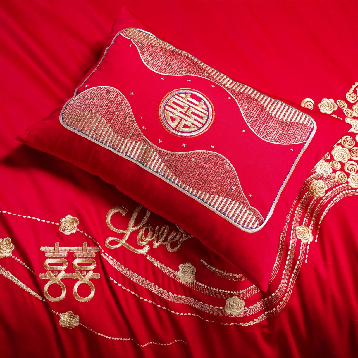 91家纺网 家纺一手货源 找家纺 美娘阁 2025新款长绒棉全棉贡缎提花款新中式古典韵味精美刺绣婚庆四件套-系列二 花卉款-相约-金