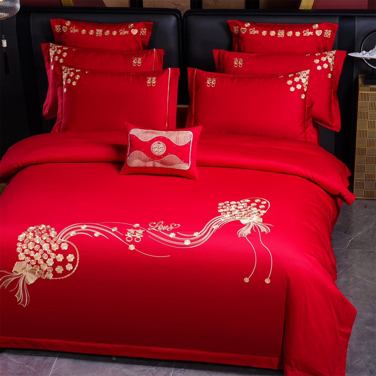 91家纺网 家纺一手货源 找家纺 美娘阁 2025新款长绒棉全棉贡缎提花款新中式古典韵味精美刺绣婚庆四件套-系列二 花卉款-相约-金