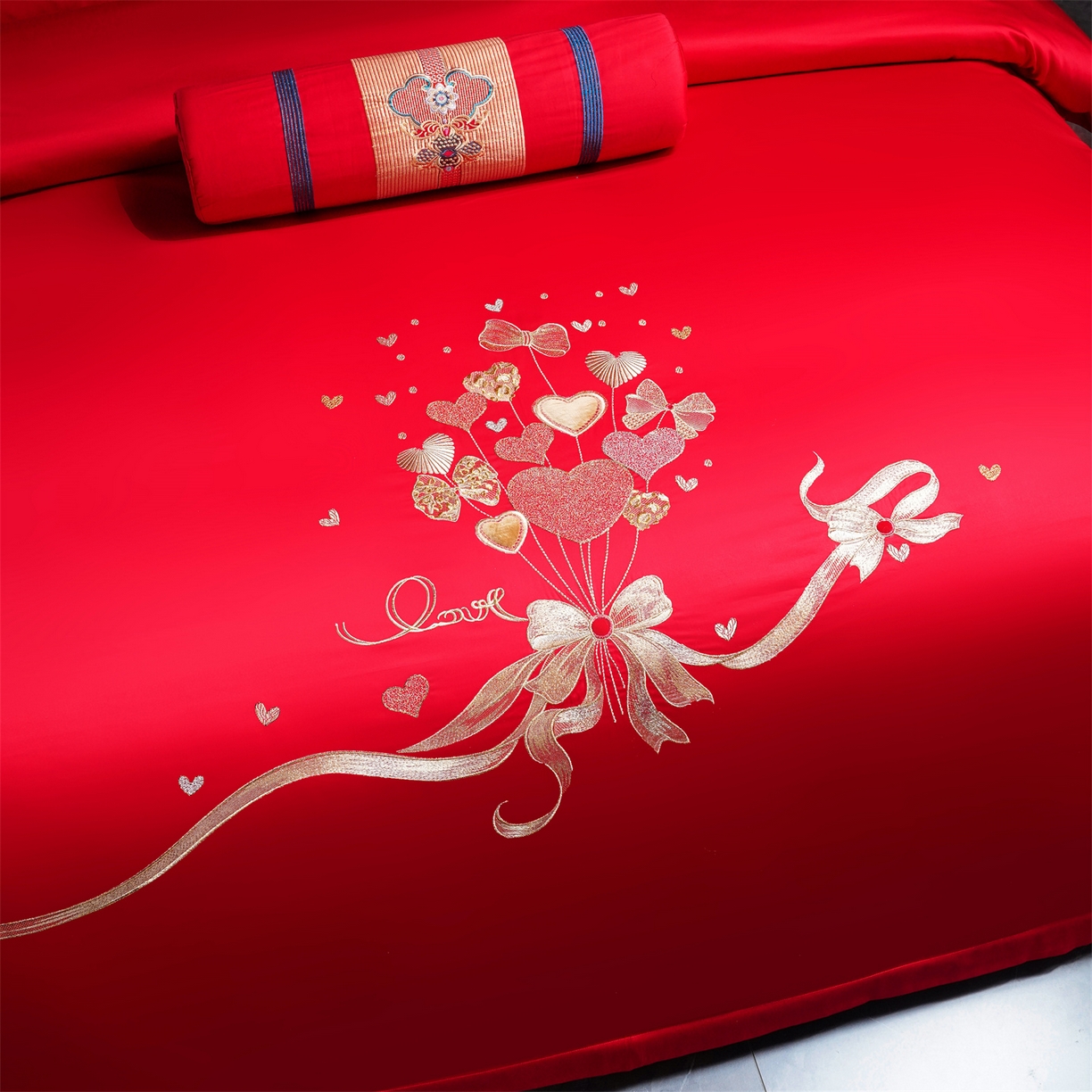 91家纺网 家纺一手货源 找家纺 美娘阁 2025新款长绒棉全棉贡缎提花款新中式古典韵味精美刺绣婚庆四件套-系列二 花卉款-心恋