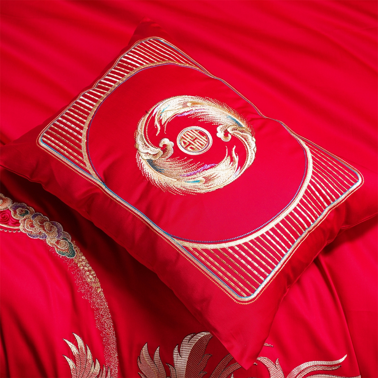 91家纺网 家纺一手货源 找家纺 美娘阁 2025新款长绒棉全棉贡缎提花款新中式古典韵味精美刺绣婚庆四件套-系列二 龙凤款-龙凤喜乐