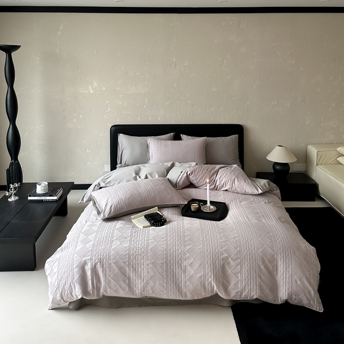 91家纺网 家纺一手货源 找家纺 玉宇阁家居 2025新款100S色织空气大提花全棉纯棉长绒棉四件套-安缦春也100S 100S安缦春也-迷雾紫灰