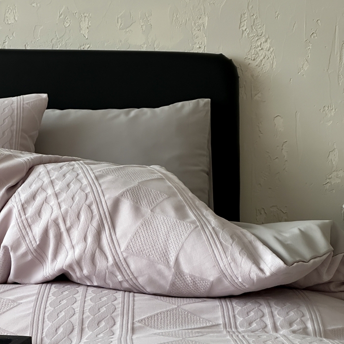 91家纺网 家纺一手货源 找家纺 玉宇阁家居 2025新款100S色织空气大提花全棉纯棉长绒棉四件套-安缦春也100S 100S安缦春也-迷雾紫灰