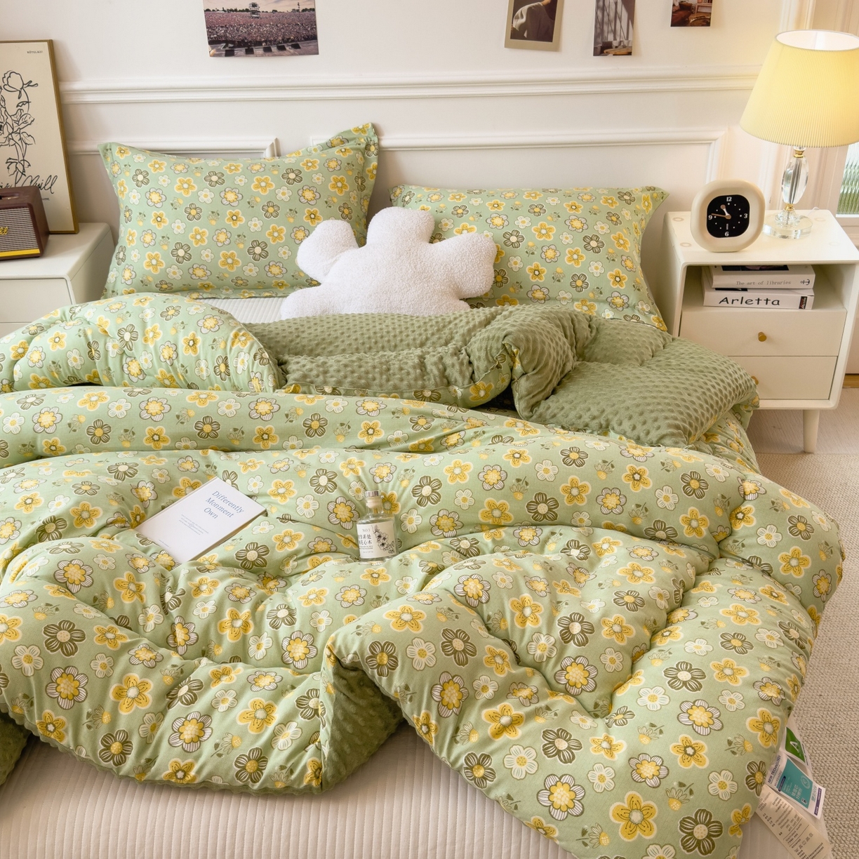 91家纺网 家纺一手货源 找家纺 宝士康家纺 2025新品10A抗菌豆豆绒冬被被子被芯 花开半夏