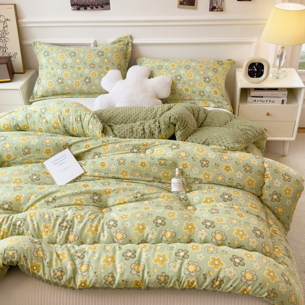 91家纺网 家纺一手货源 找家纺 宝士康家纺 2025新品10A抗菌豆豆绒冬被被子被芯 花开半夏