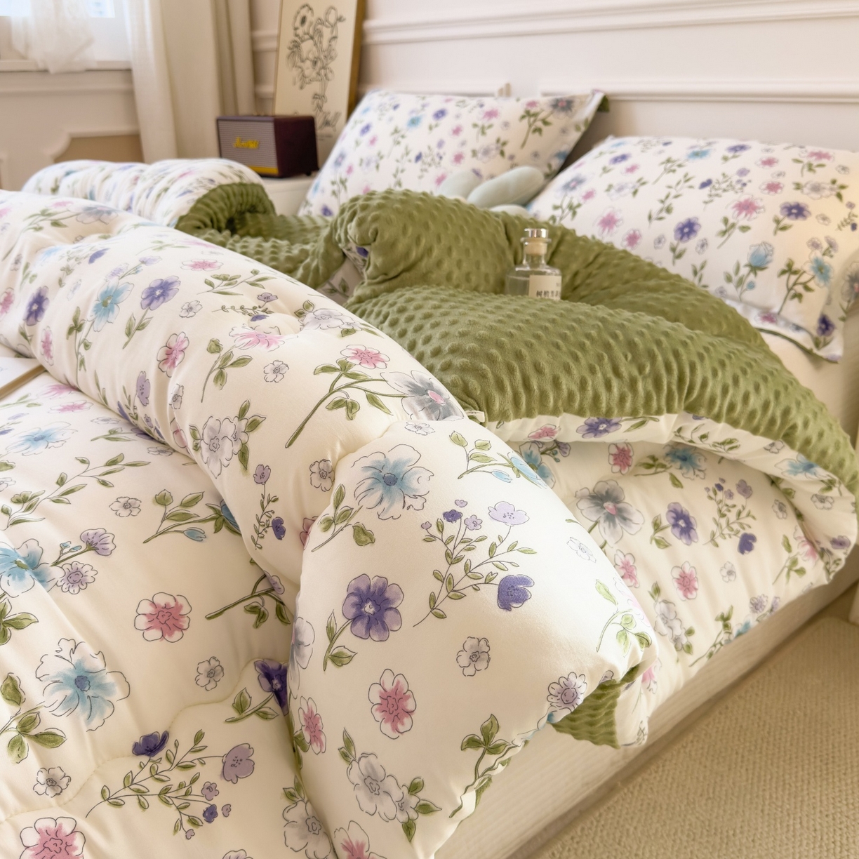 91家纺网 家纺一手货源 找家纺 宝士康家纺 2025新品10A抗菌豆豆绒冬被被子被芯 花韵