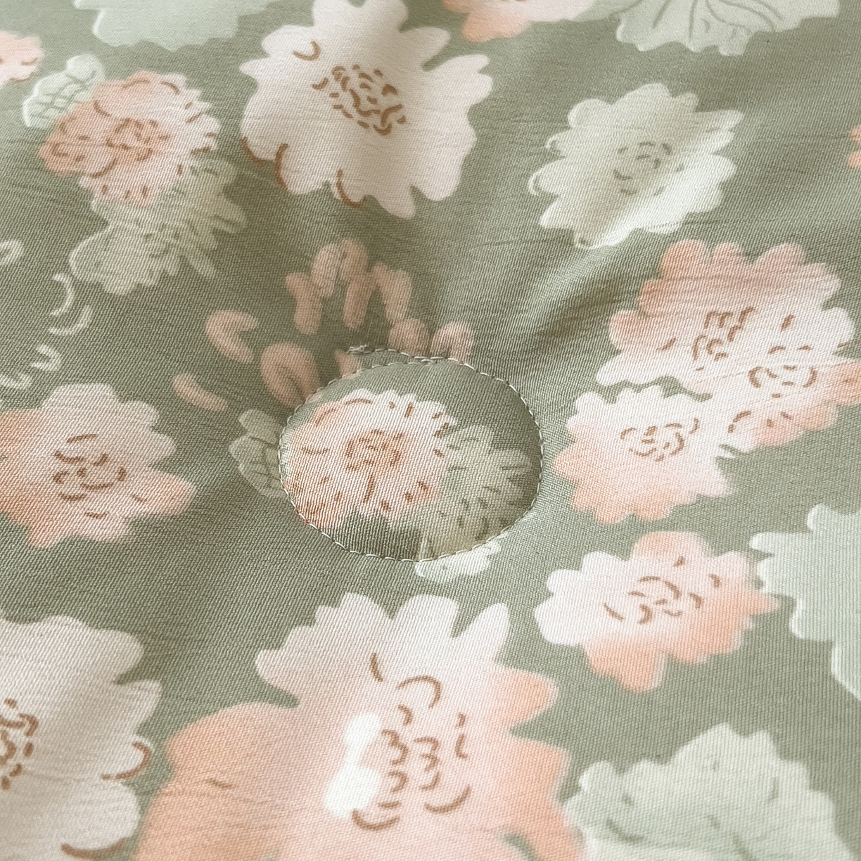 91家纺网 家纺一手货源 找家纺 宝士康家纺 2025新品10A抗菌豆豆绒冬被被子被芯 绿野庄园