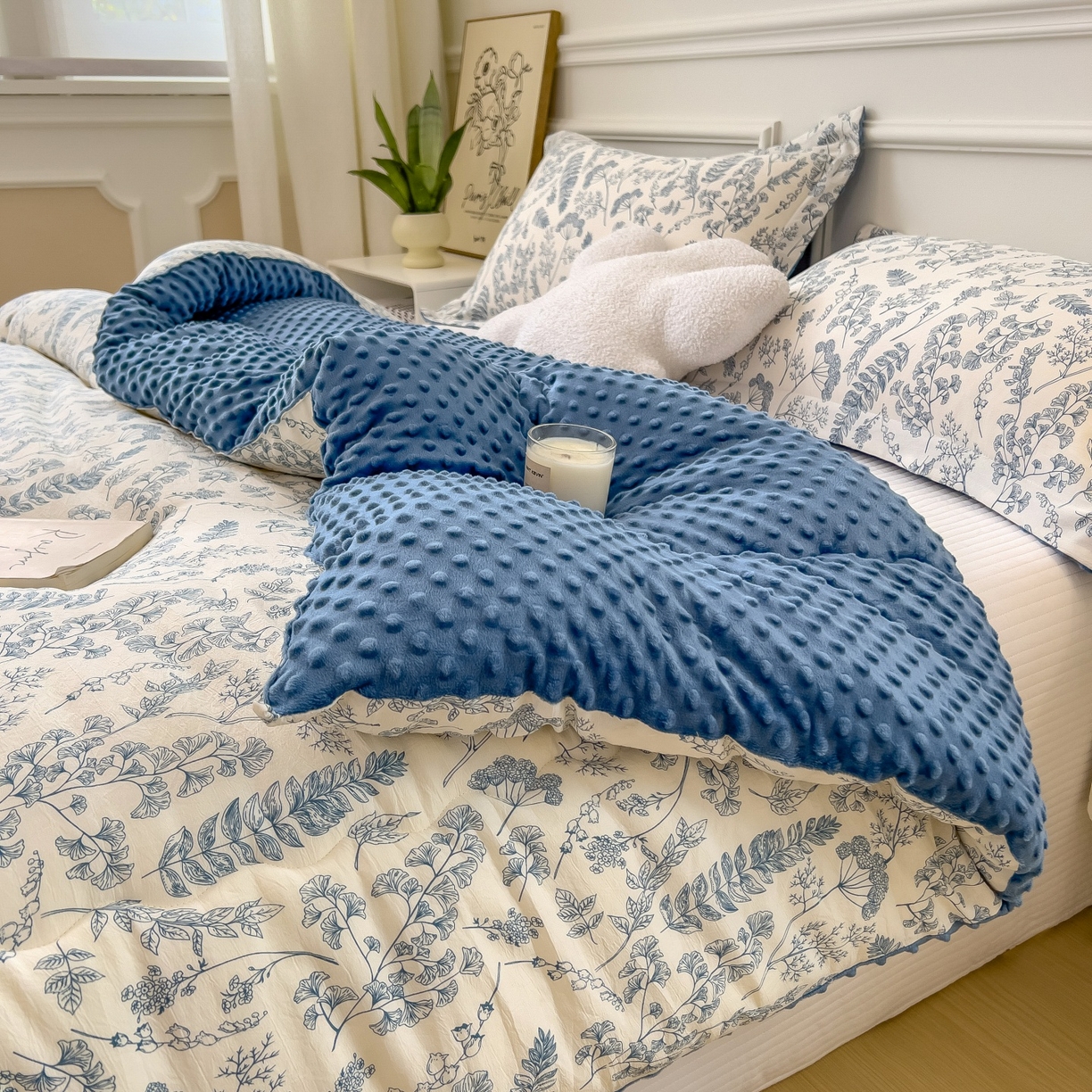 91家纺网 家纺一手货源 找家纺 宝士康家纺 2025新品10A抗菌豆豆绒冬被被子被芯 青花瓷