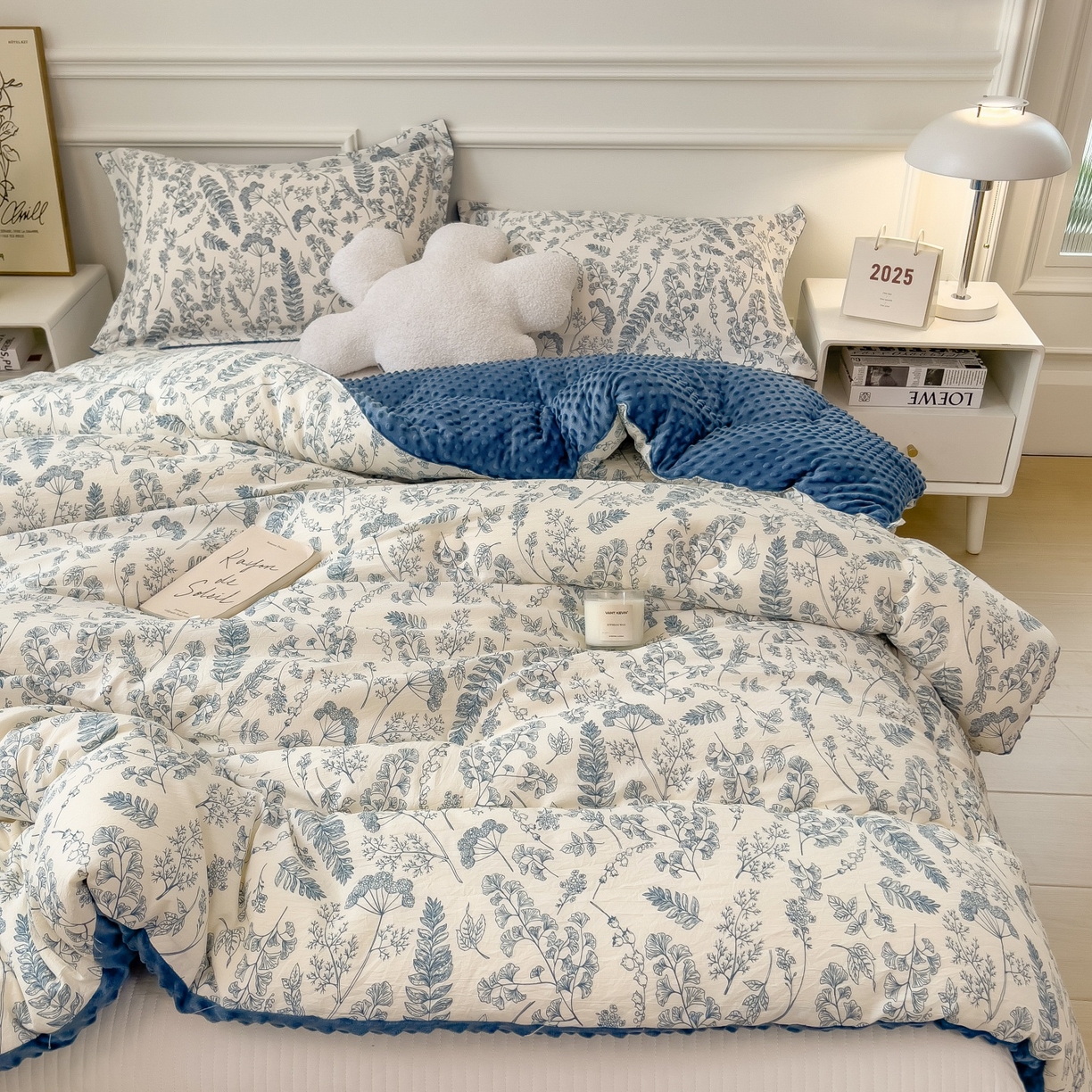 91家纺网 家纺一手货源 找家纺 宝士康家纺 2025新品10A抗菌豆豆绒冬被被子被芯 青花瓷