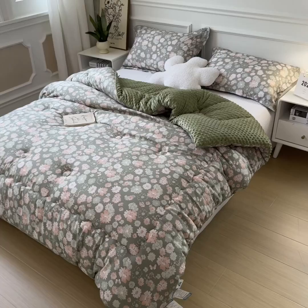 91家纺网 家纺一手货源 找家纺 宝士康家纺 2025新品10A抗菌豆豆绒冬被被子被芯 绿野庄园