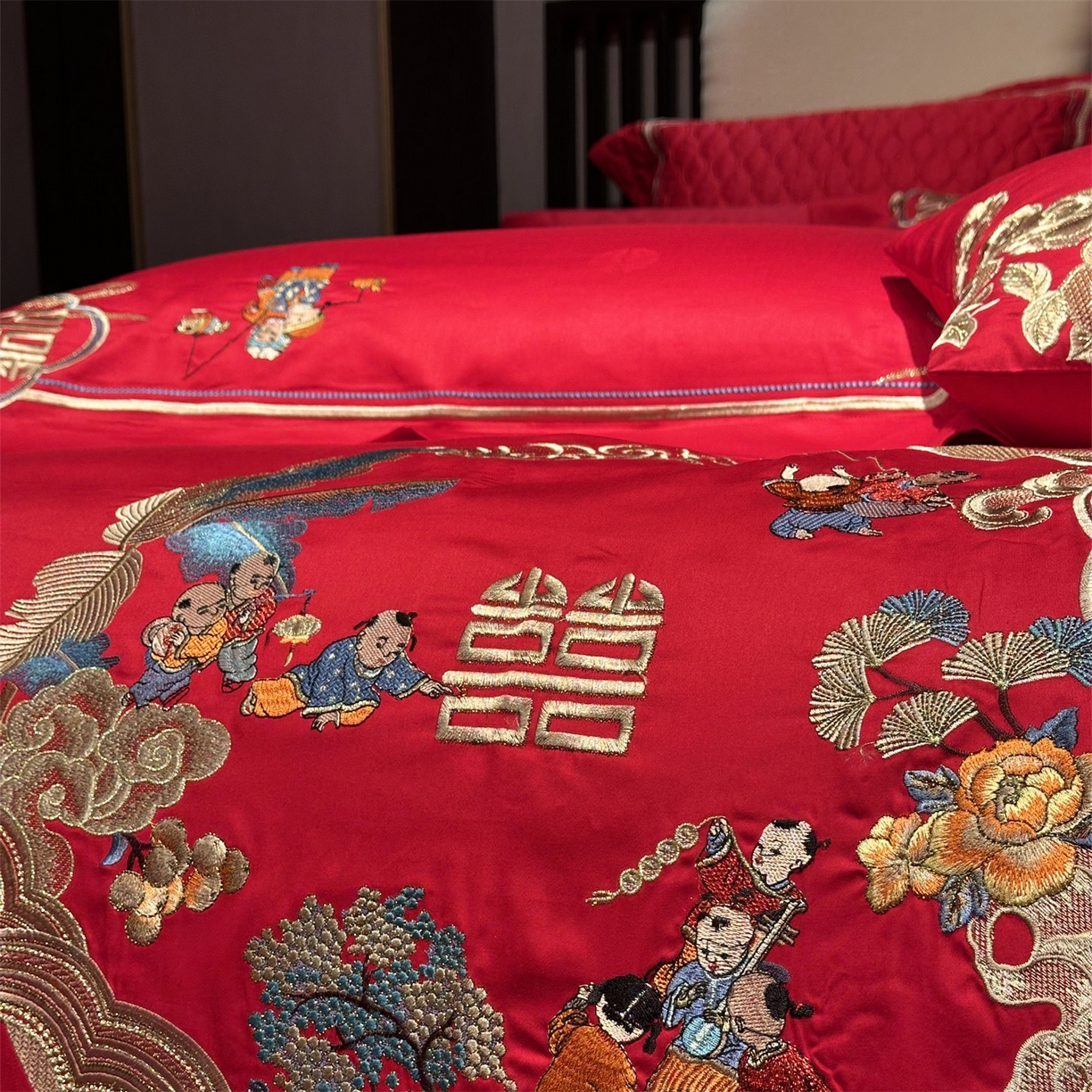 91家纺网 家纺一手货源 找家纺 美娘阁 2025新款长绒棉全棉贡缎提花款新中式古典韵味精美刺绣婚庆四件套-系列一 百子款-五子登科