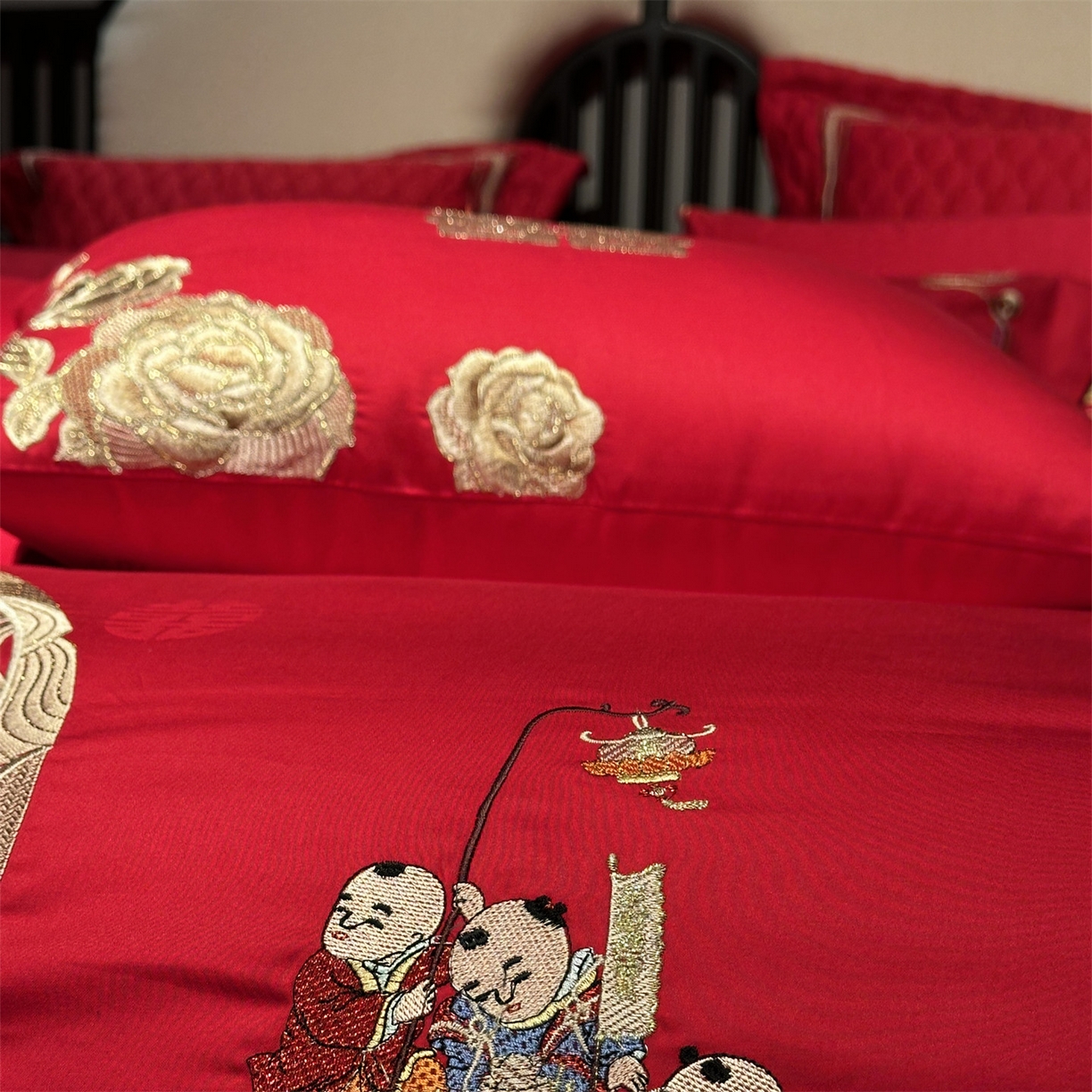 91家纺网 家纺一手货源 找家纺 美娘阁 2025新款长绒棉全棉贡缎提花款新中式古典韵味精美刺绣婚庆四件套-系列一 百子款-五子登科