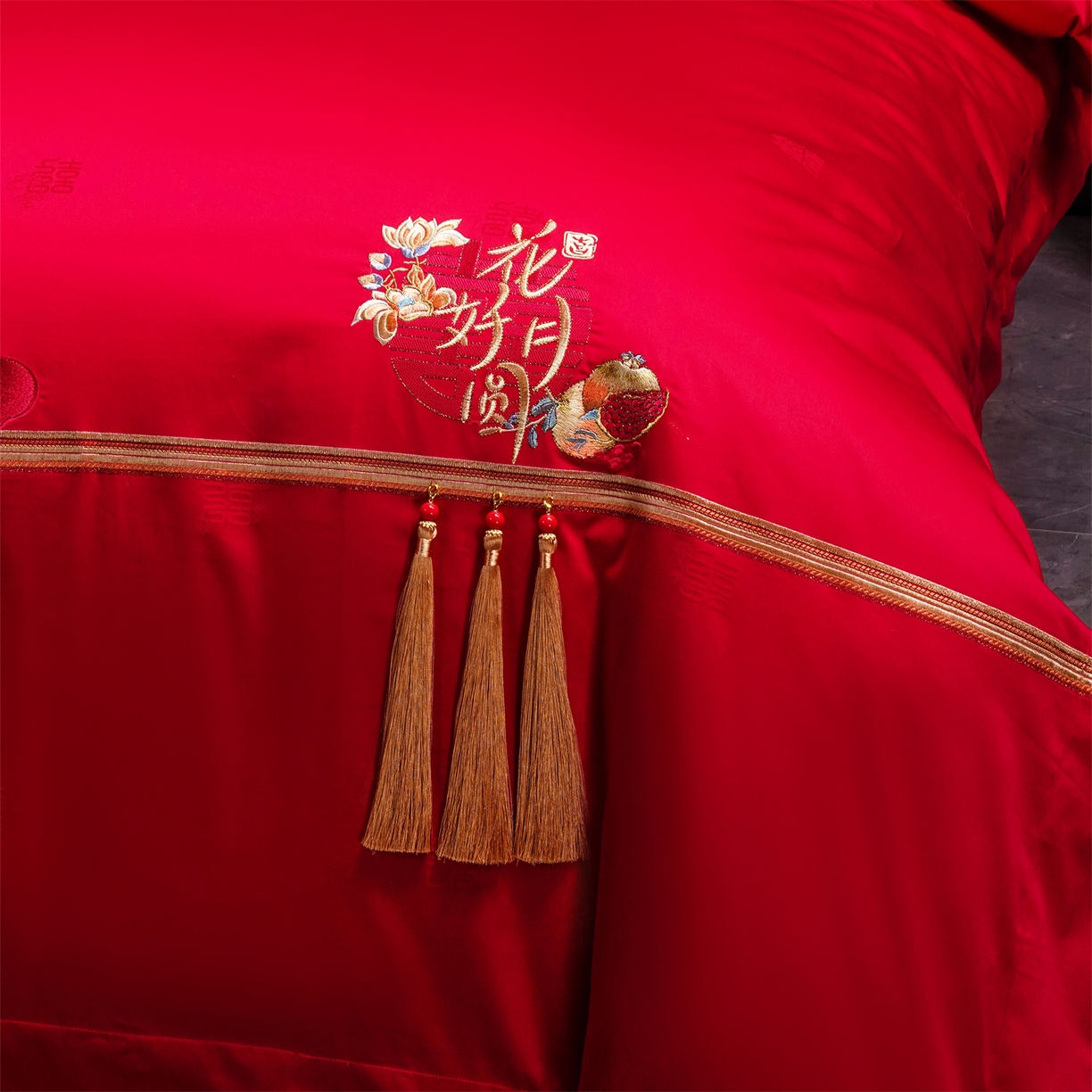 91家纺网 家纺一手货源 找家纺 美娘阁 2025新款长绒棉全棉贡缎提花款新中式古典韵味精美刺绣婚庆四件套-系列一 富贵吉祥