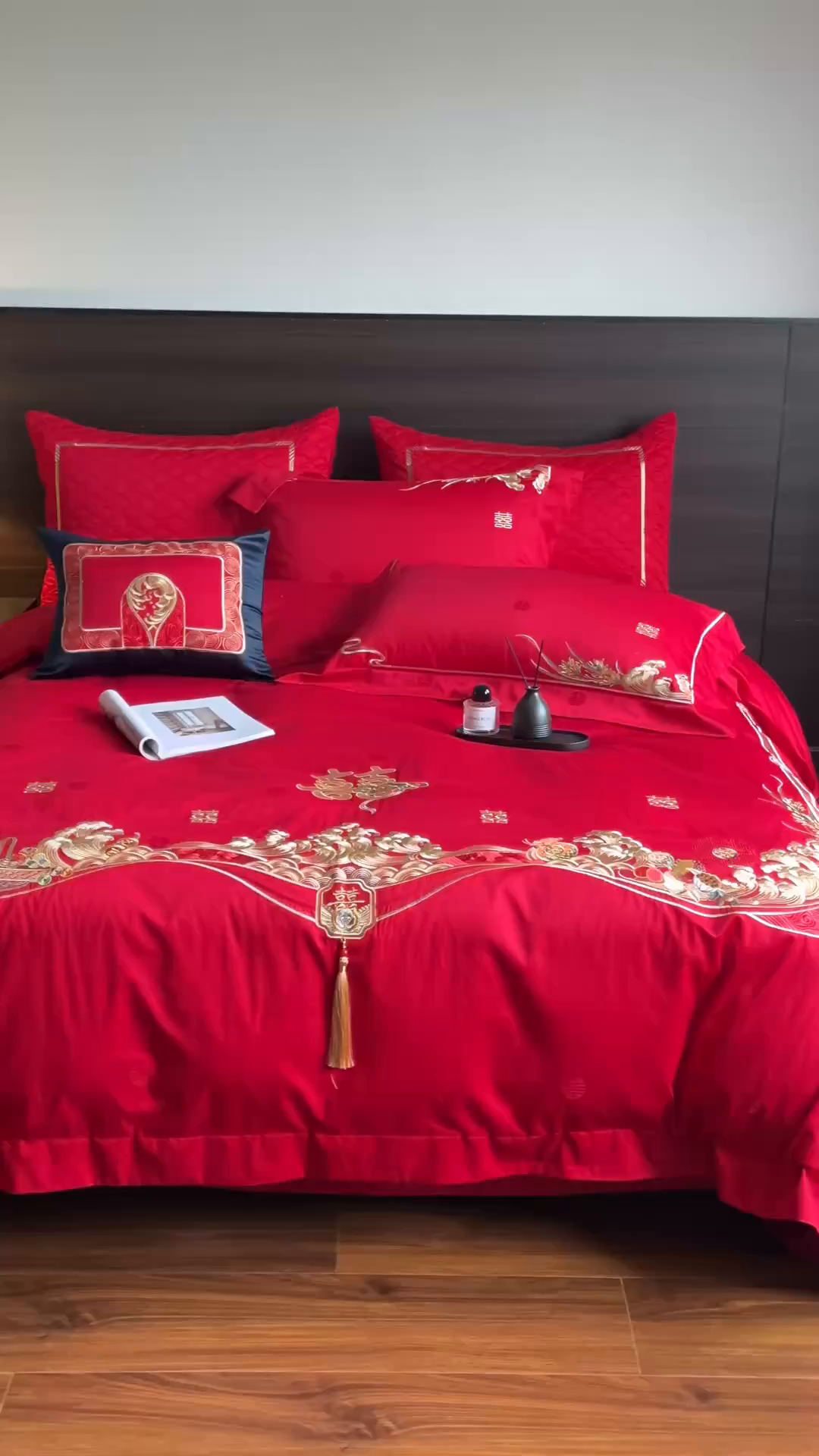 91家纺网 家纺一手货源 找家纺 美娘阁 2025新款长绒棉全棉贡缎提花款新中式古典韵味精美刺绣婚庆四件套-系列一 花间喜事