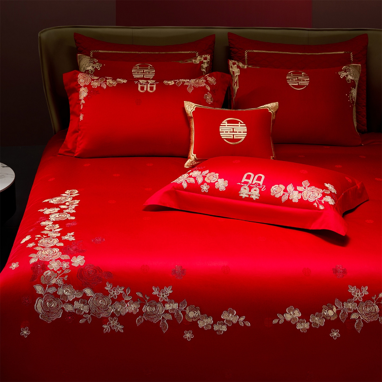 91家纺网 家纺一手货源 找家纺 美娘阁 2025新款长绒棉全棉贡缎提花款新中式古典韵味精美刺绣婚庆四件套-系列一 浪漫玫瑰-金