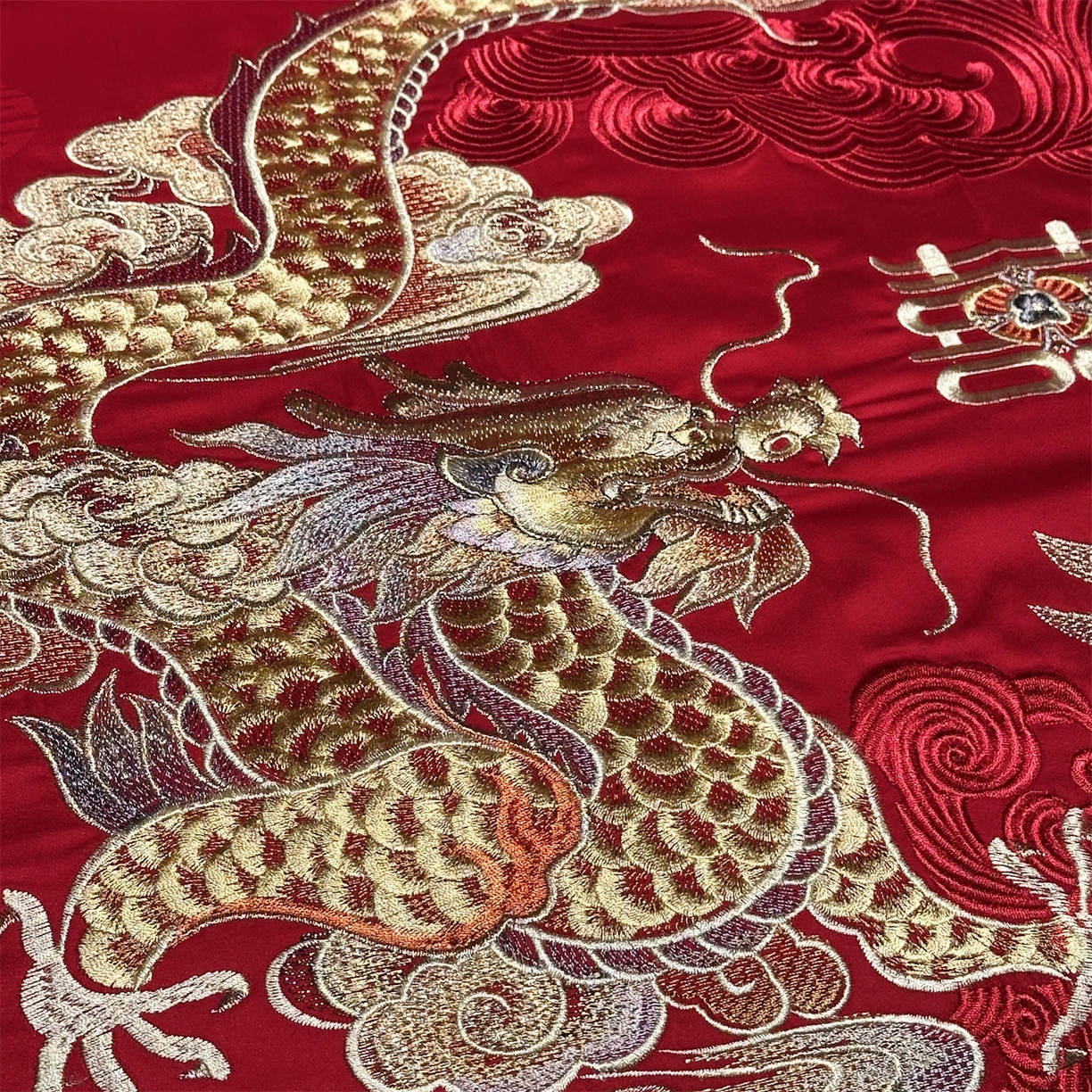 91家纺网 家纺一手货源 找家纺 美娘阁 2025新款长绒棉全棉贡缎提花款新中式古典韵味精美刺绣婚庆四件套-系列一 龙凤款-龙凤同喜