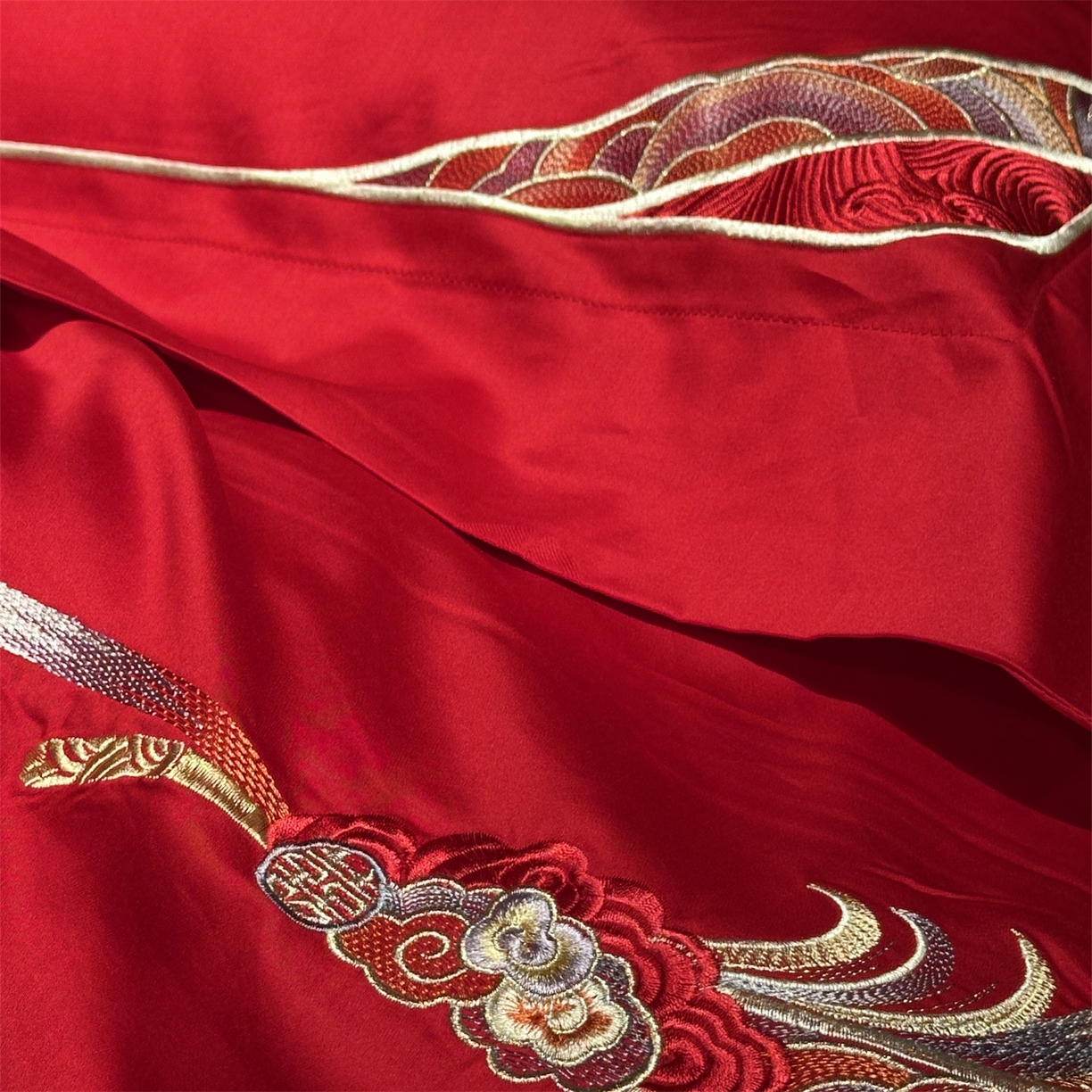 91家纺网 家纺一手货源 找家纺 美娘阁 2025新款长绒棉全棉贡缎提花款新中式古典韵味精美刺绣婚庆四件套-系列一 龙凤款-龙凤同喜