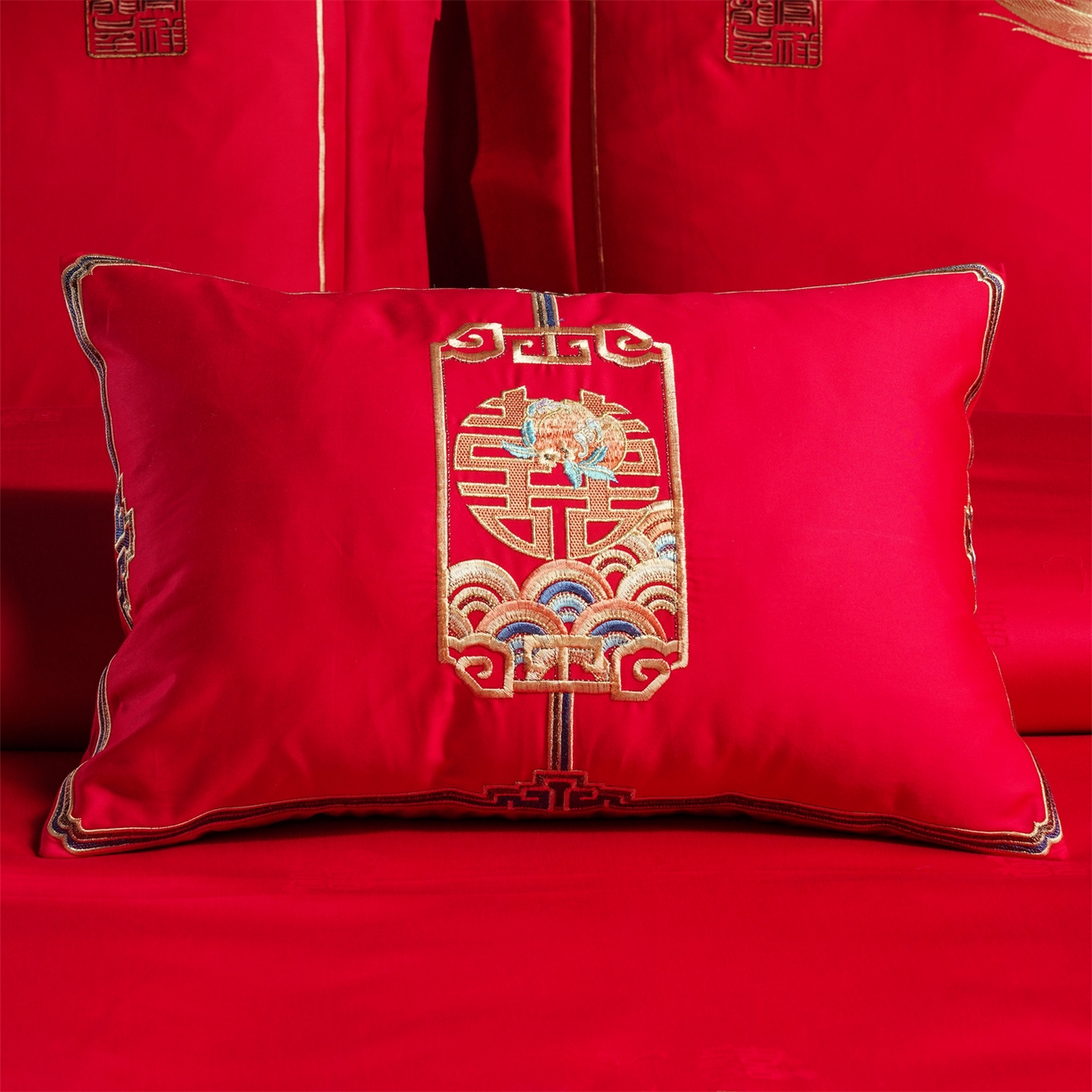 91家纺网 家纺一手货源 找家纺 美娘阁 2025新款长绒棉全棉贡缎提花款新中式古典韵味精美刺绣婚庆四件套-系列一 龙凤款-龙凤喜韵