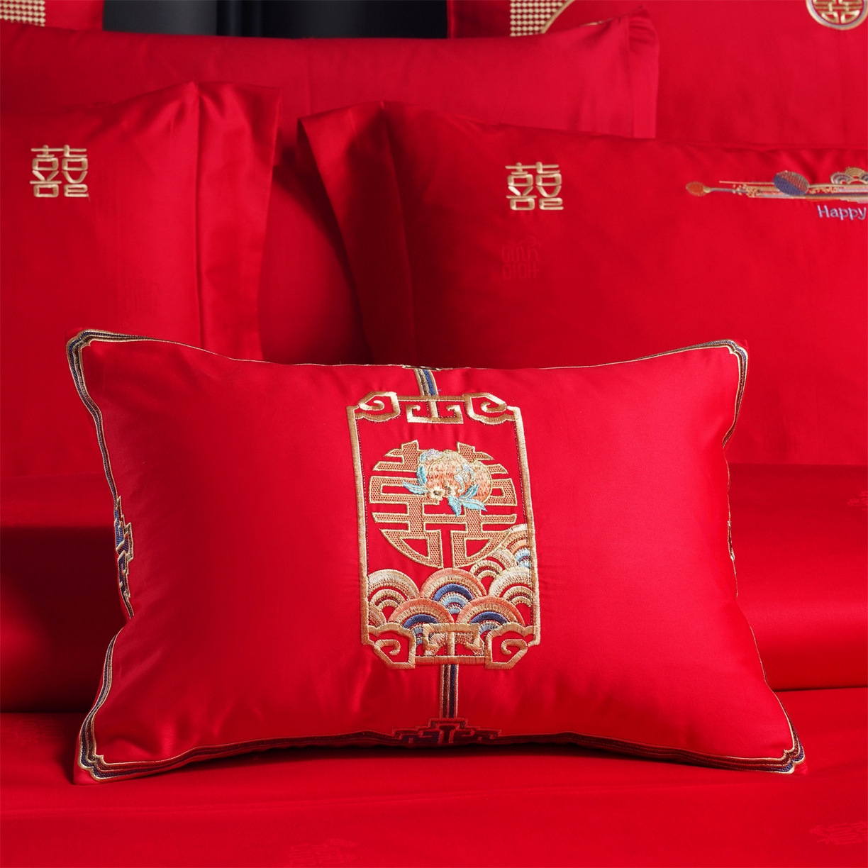 91家纺网 家纺一手货源 找家纺 美娘阁 2025新款长绒棉全棉贡缎提花款新中式古典韵味精美刺绣婚庆四件套-系列一 千喜爱恋