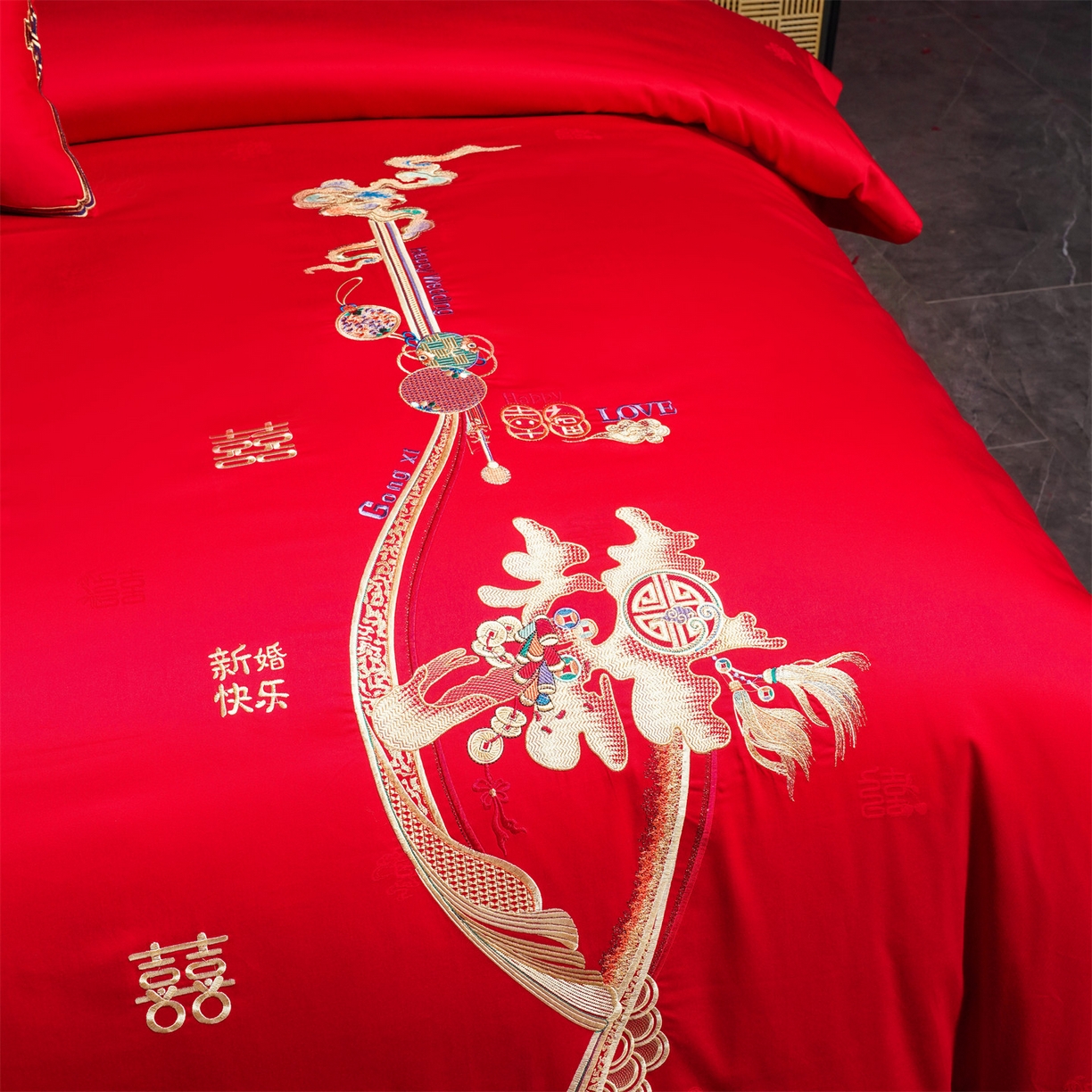 91家纺网 家纺一手货源 找家纺 美娘阁 2025新款长绒棉全棉贡缎提花款新中式古典韵味精美刺绣婚庆四件套-系列一 千喜爱恋