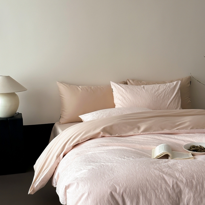 91家纺网 家纺一手货源 找家纺 玉宇阁家居 2025新款100S色织空气大提花全棉纯棉长绒棉四件套-苏莉的春天100S 100S苏莉的春天-胚芽奶卡