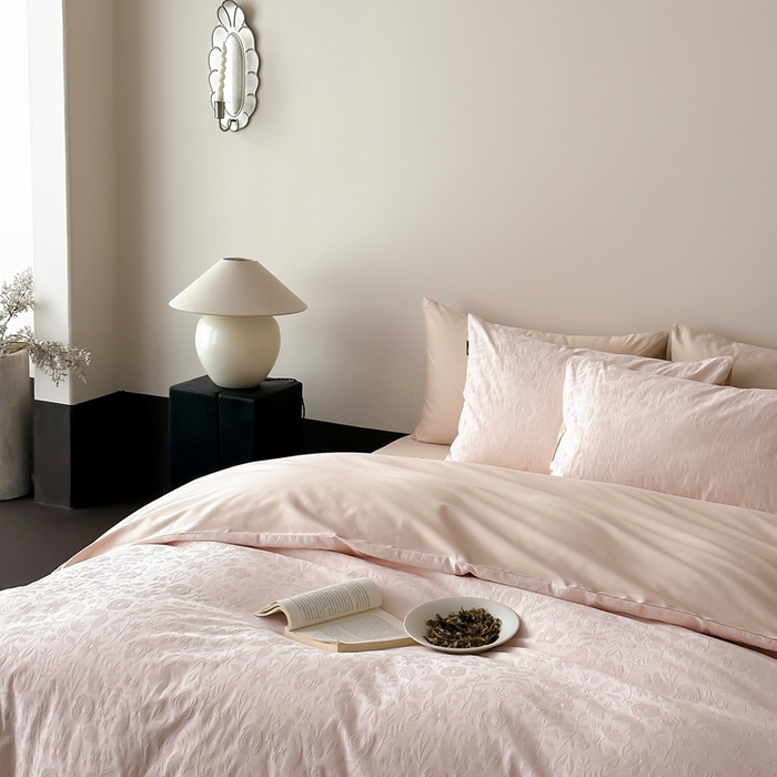 91家纺网 家纺一手货源 找家纺 玉宇阁家居 2025新款100S色织空气大提花全棉纯棉长绒棉四件套-苏莉的春天100S 100S苏莉的春天-胚芽奶卡