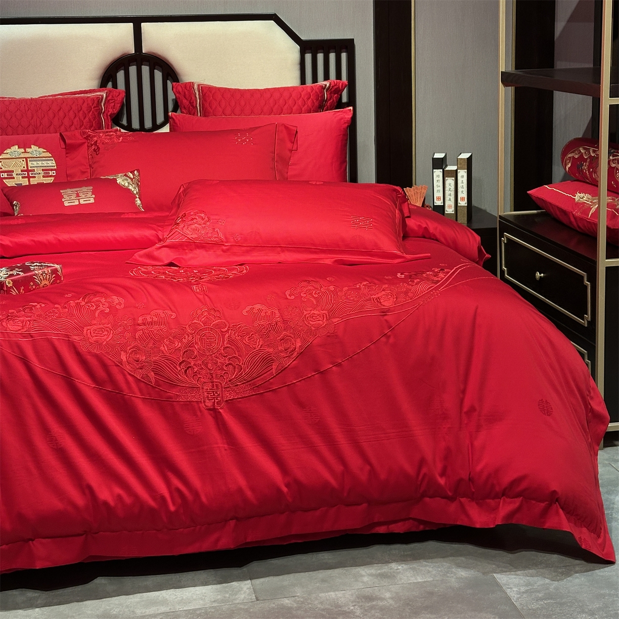 91家纺网 家纺一手货源 找家纺 美娘阁 2025新款长绒棉全棉贡缎提花款新中式古典韵味精美刺绣婚庆四件套-系列一 十里红妆