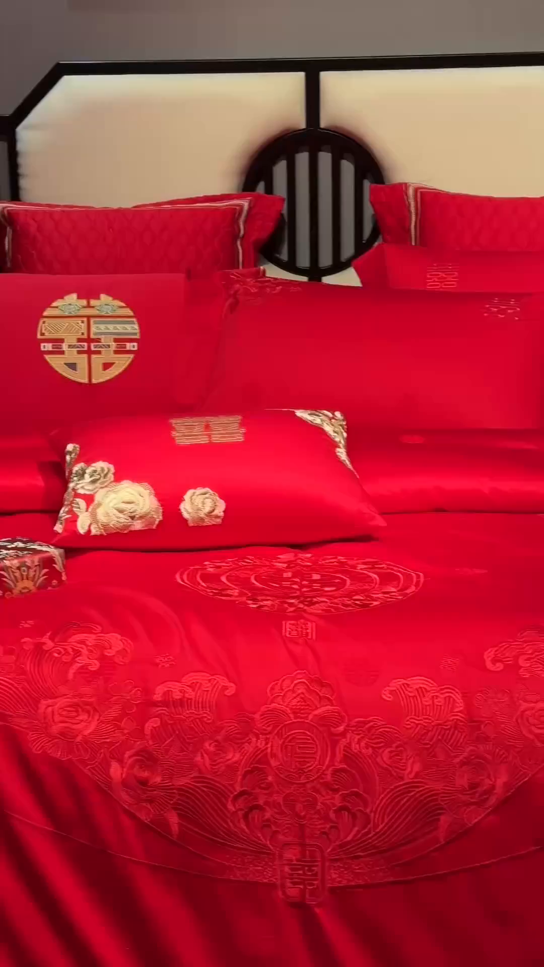 91家纺网 家纺一手货源 找家纺 美娘阁 2025新款长绒棉全棉贡缎提花款新中式古典韵味精美刺绣婚庆四件套-系列一 十里红妆