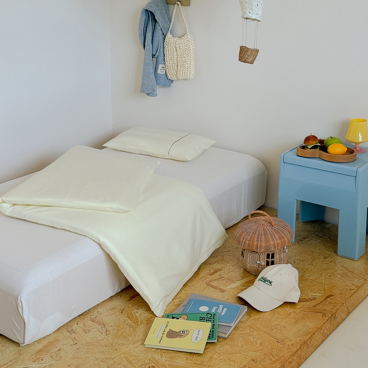 91家纺网 家纺一手货源 找家纺 喜多兔儿童家纺 2025新款小美好13372纯棉绣花幼儿园被子三件套多件套 黄色美好卡皮巴拉