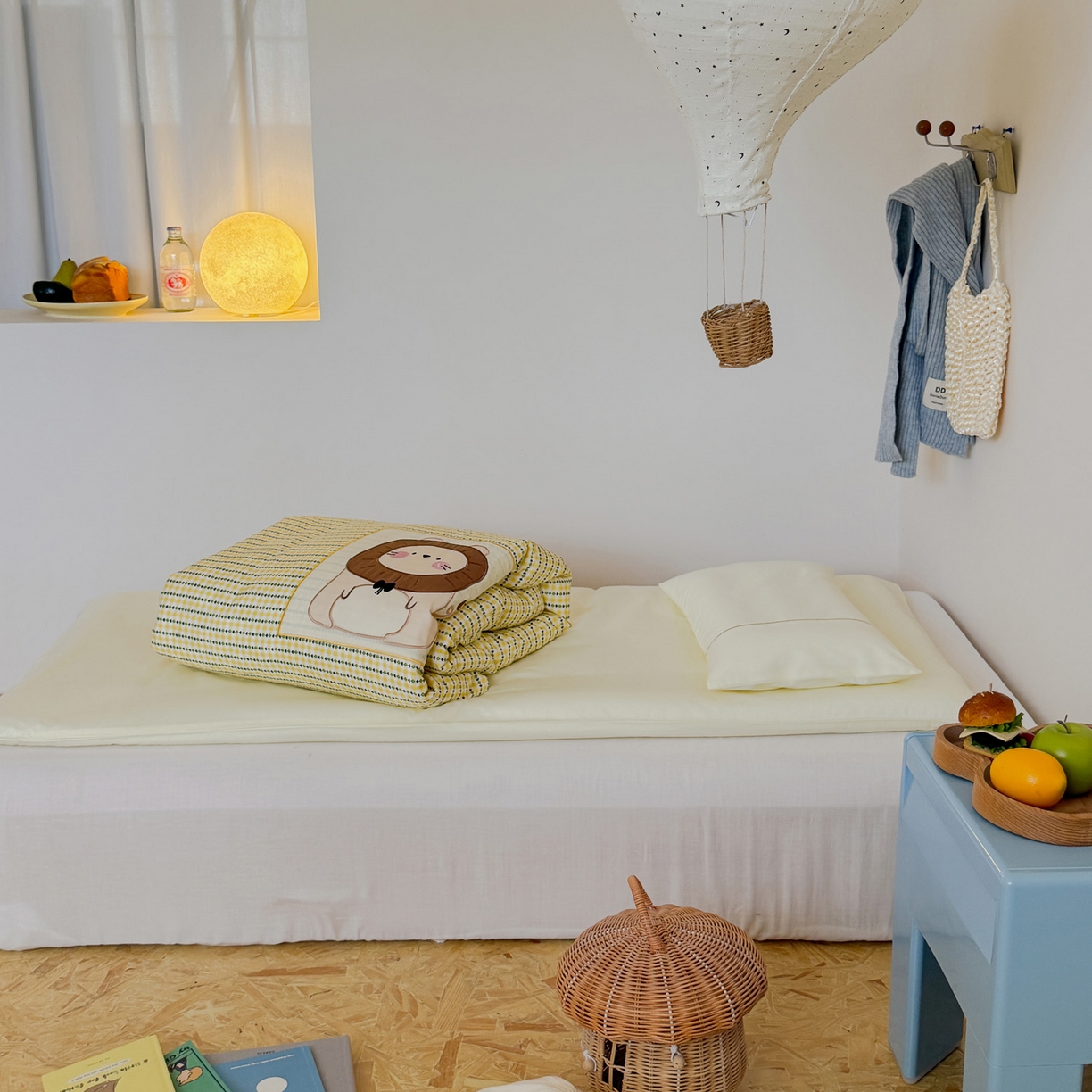 91家纺网 家纺一手货源 找家纺 喜多兔儿童家纺 2025新款小美好13372纯棉绣花幼儿园被子三件套多件套 黄色美好小狮子