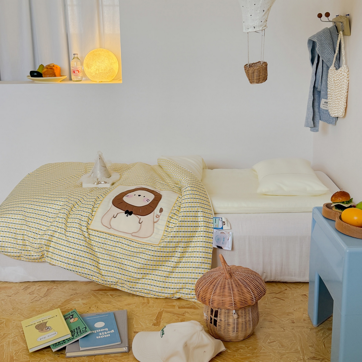 91家纺网 家纺一手货源 找家纺 喜多兔儿童家纺 2025新款小美好13372纯棉绣花幼儿园被子三件套多件套 黄色美好小狮子