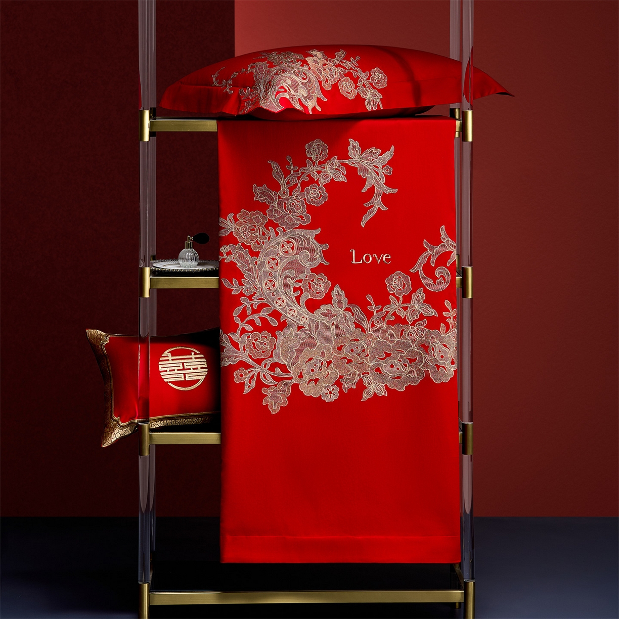 91家纺网 家纺一手货源 找家纺 美娘阁 2025新款长绒棉全棉贡缎提花款新中式古典韵味精美刺绣婚庆四件套-系列三 花卉款-华庭至爱-金