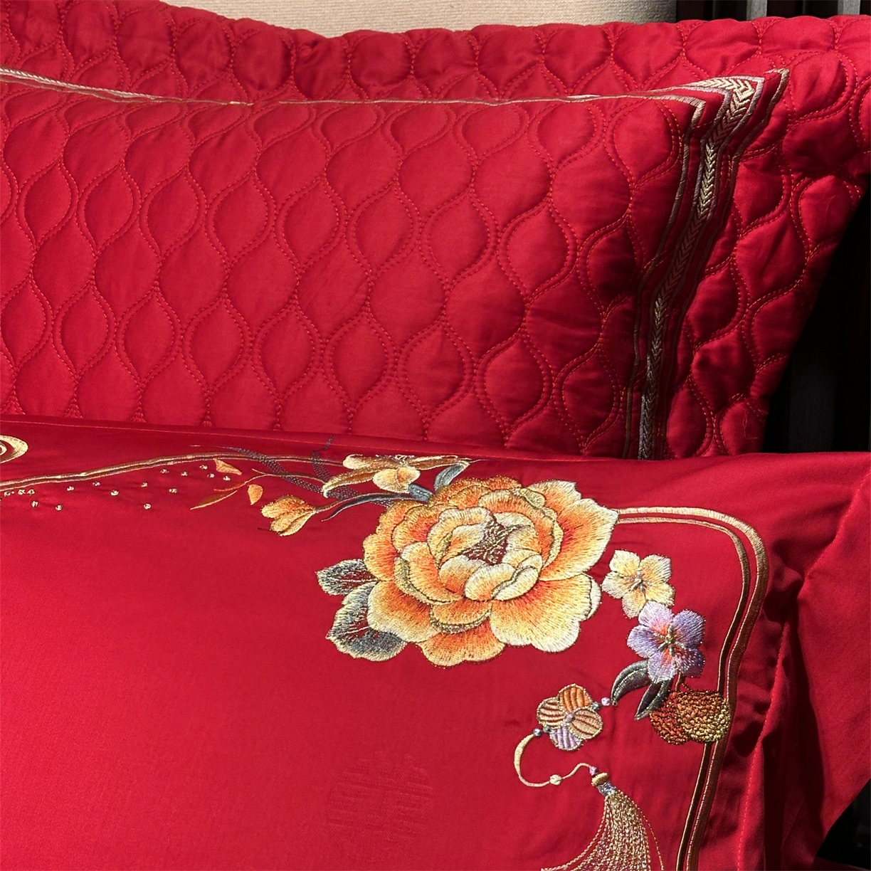 91家纺网 家纺一手货源 找家纺 美娘阁 2025新款长绒棉全棉贡缎提花款新中式古典韵味精美刺绣婚庆四件套-系列三 花卉款-锦绣江山