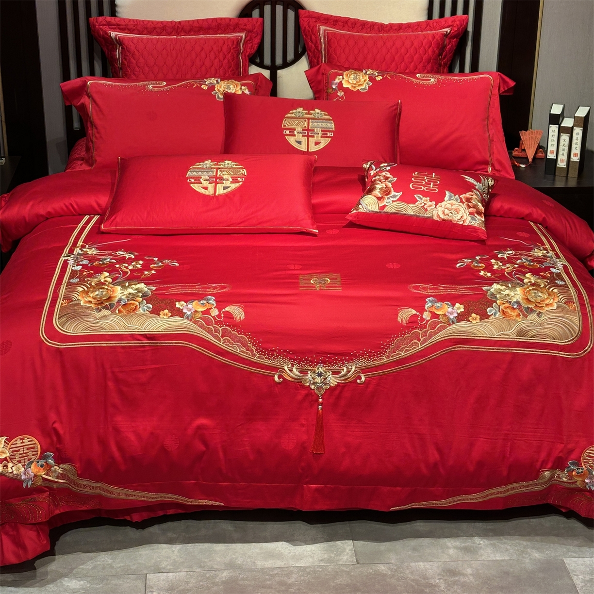 91家纺网 家纺一手货源 找家纺 美娘阁 2025新款长绒棉全棉贡缎提花款新中式古典韵味精美刺绣婚庆四件套-系列三 花卉款-锦绣江山