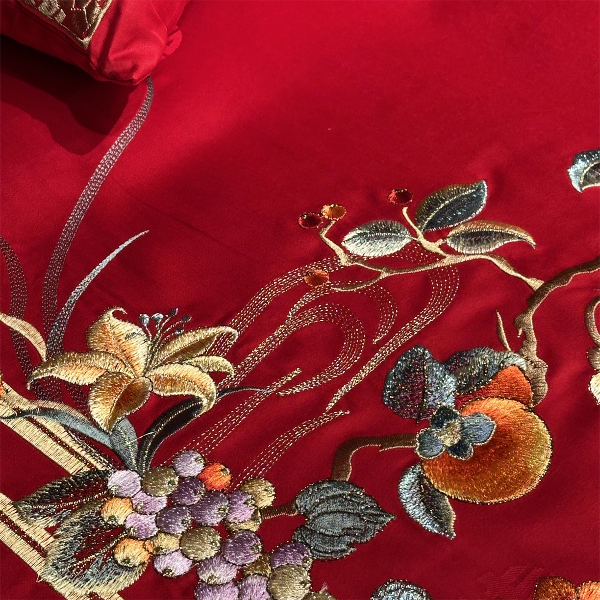 91家纺网 家纺一手货源 找家纺 美娘阁 2025新款长绒棉全棉贡缎提花款新中式古典韵味精美刺绣婚庆四件套-系列三 花卉款-锦绣江山