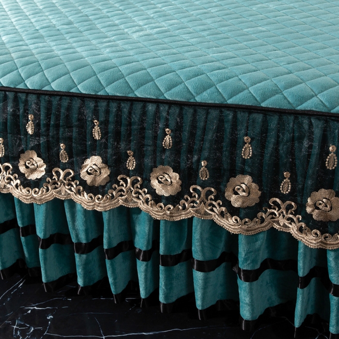 91家纺网 家纺一手货源 找家纺 （总）能好家纺 2025新款蕾丝工艺水晶绒夹棉床裙